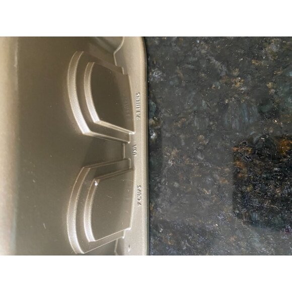 Nordic Ware Aluminum Stadium, Made in USA - Picture 3 of 7